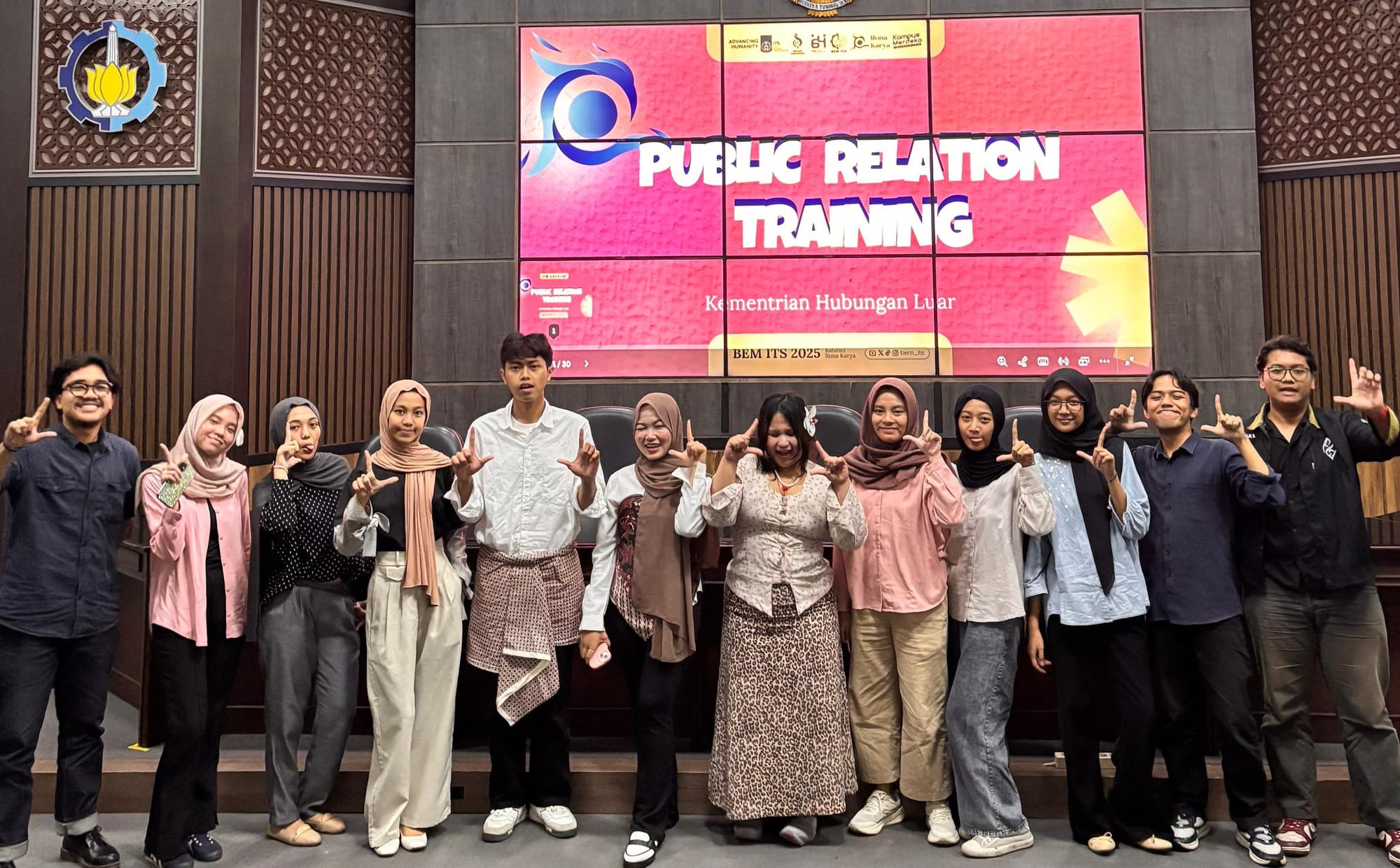 Asah Kemampuan Komunikasi dan Public Speaking, BEM ITS Gelar Public Relation Training 2025
